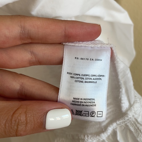 Anthropologie - Akemi & Kim White TShirt - Picture 2 of 5